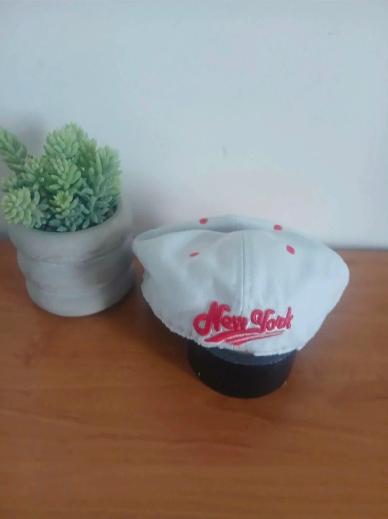 Gorra NY roja y blanca – Talla L – Buen estado – photo 2
